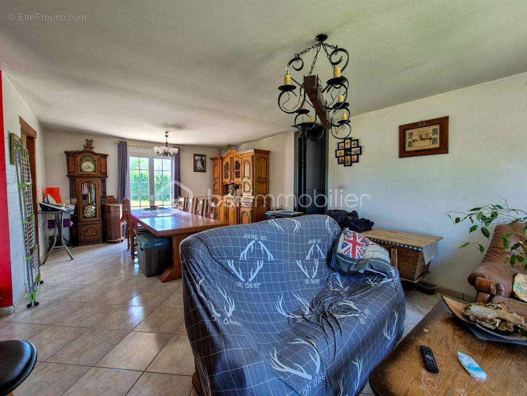 Maison à BEAUDEDUIT