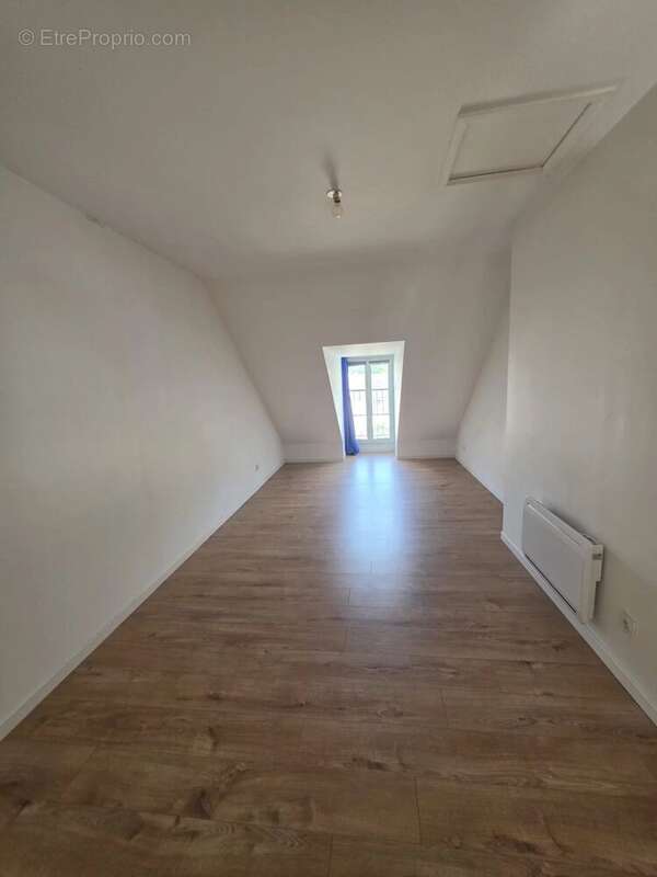 Appartement à LAMORLAYE