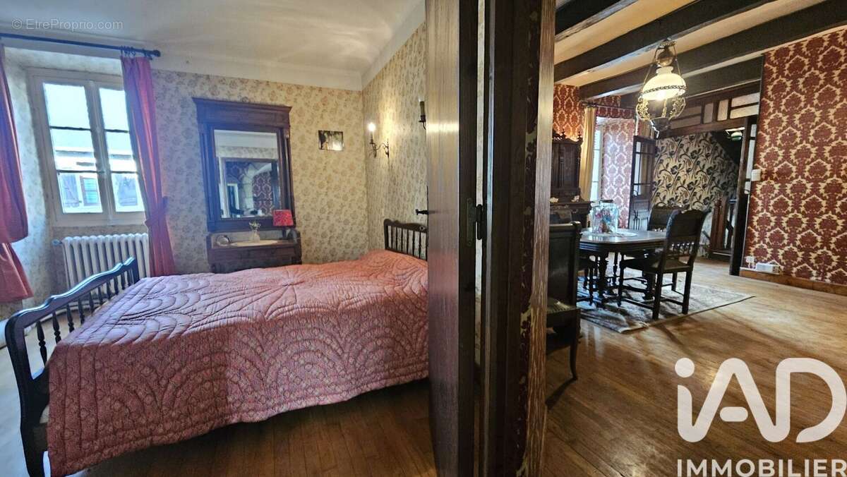 Photo 4 - Maison à ROUSSENNAC