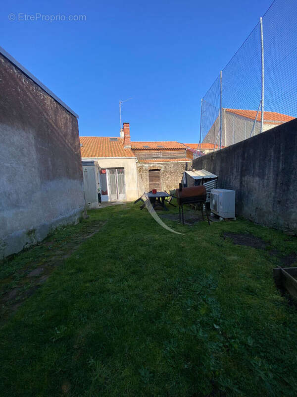 Maison à SAINT-COLOMBAN