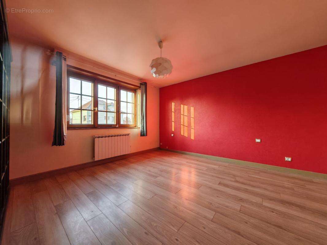 Exclusivité à Weyersheim – Maison familiale 165 m² - 8 pièces - 4 Chambres - Grand garage - photo 5