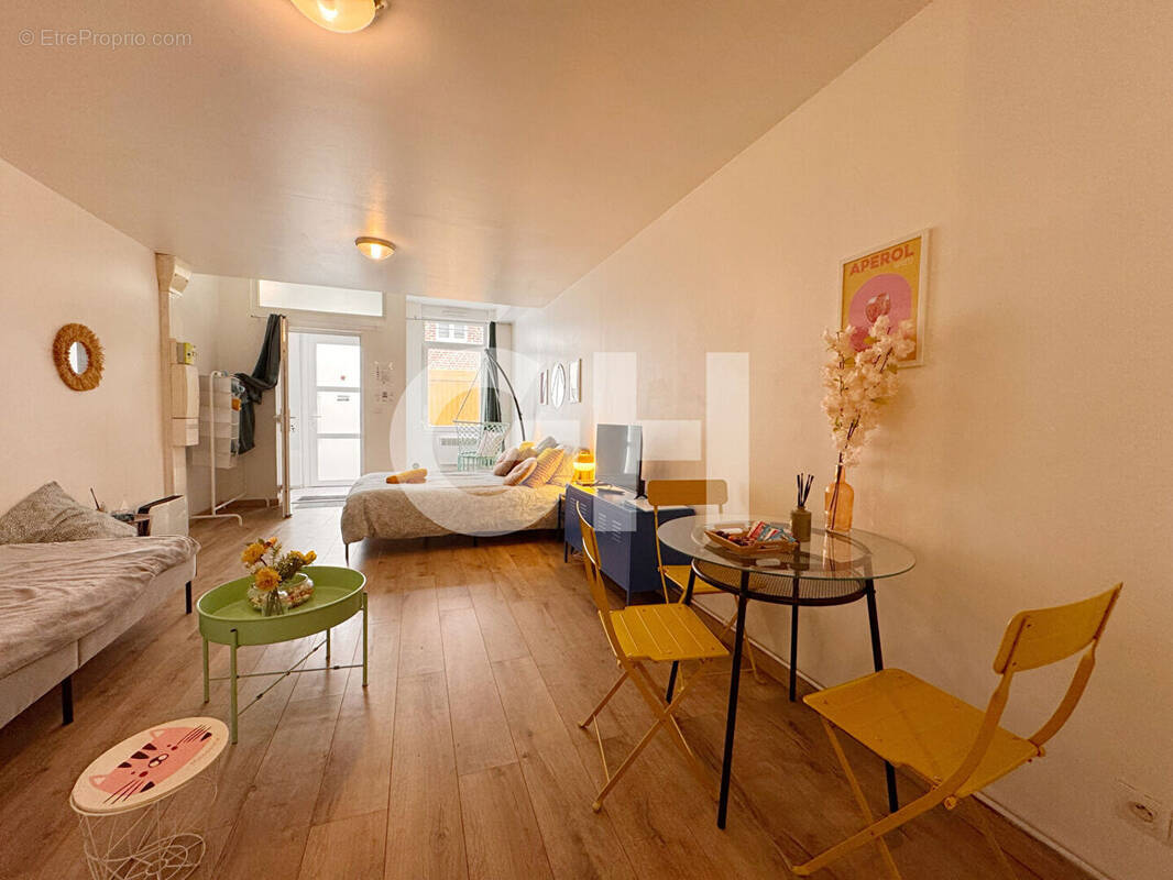 Maison à AVESNES-SUR-HELPE