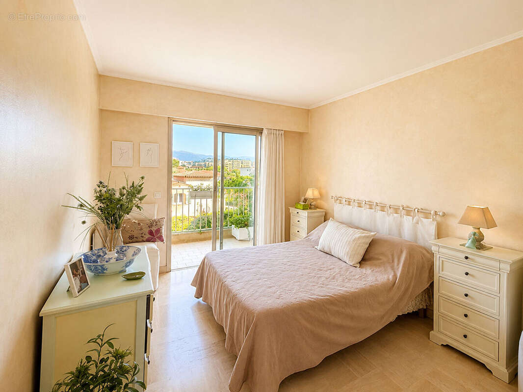 Appartement à LE CANNET