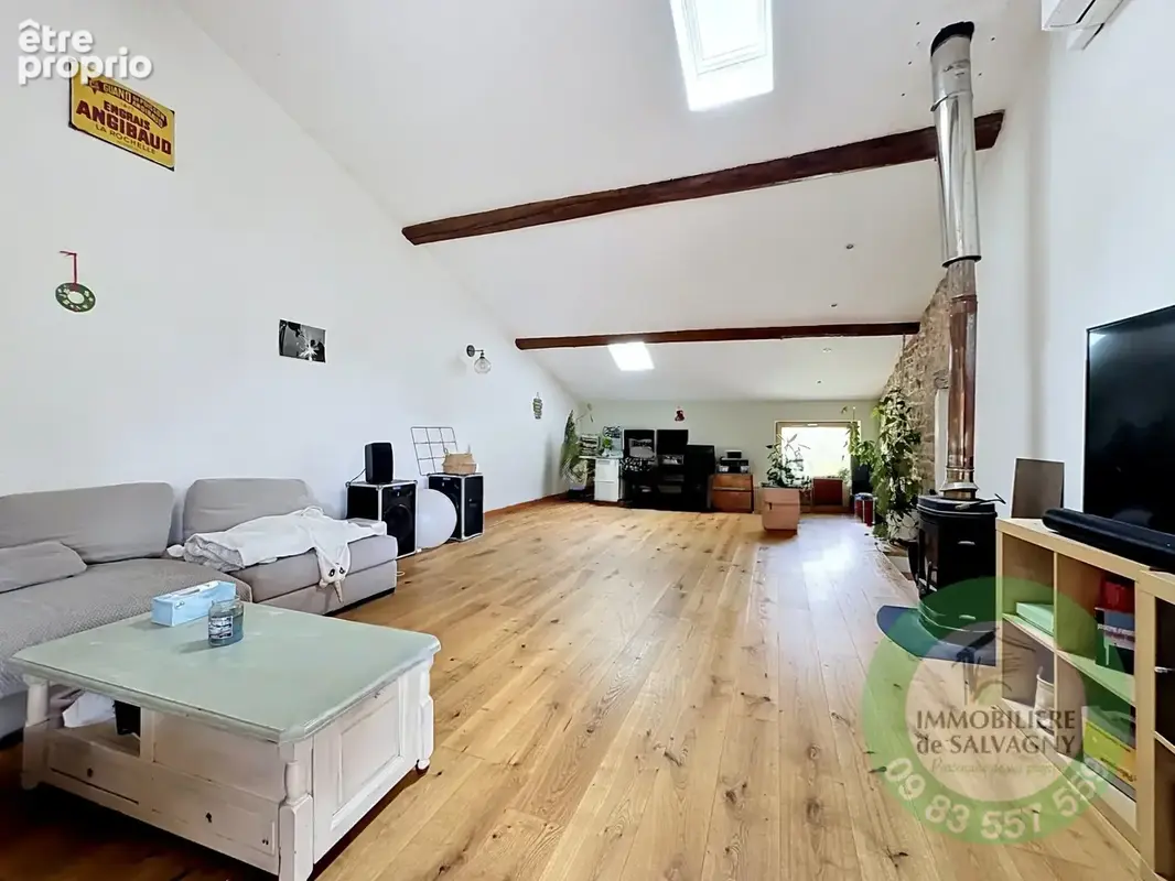 A vendre maison de caractère avec jardin et dependances a morancé - photo 9