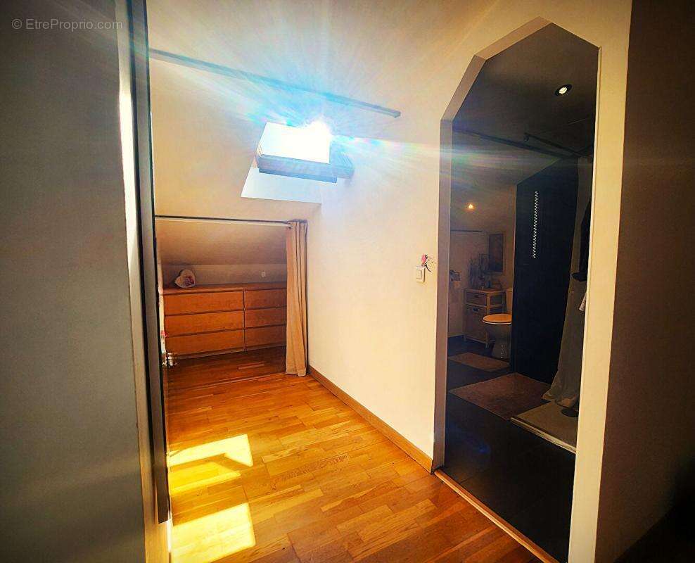 Appartement à MAUGUIO