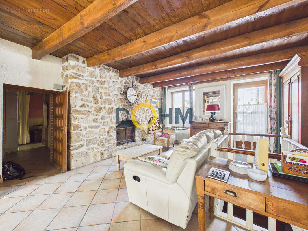 Maison à LA SEAUVE-SUR-SEMENE
