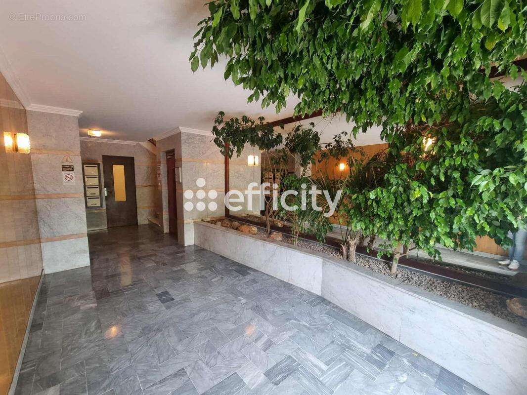 Appartement à LE CANNET