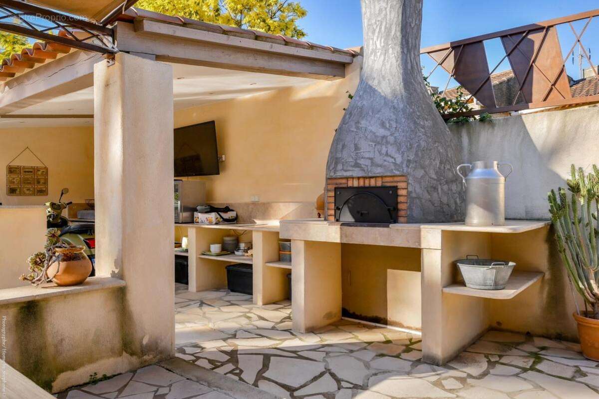 Villa avec piscine  CEYRESTE (13) - photo 5
