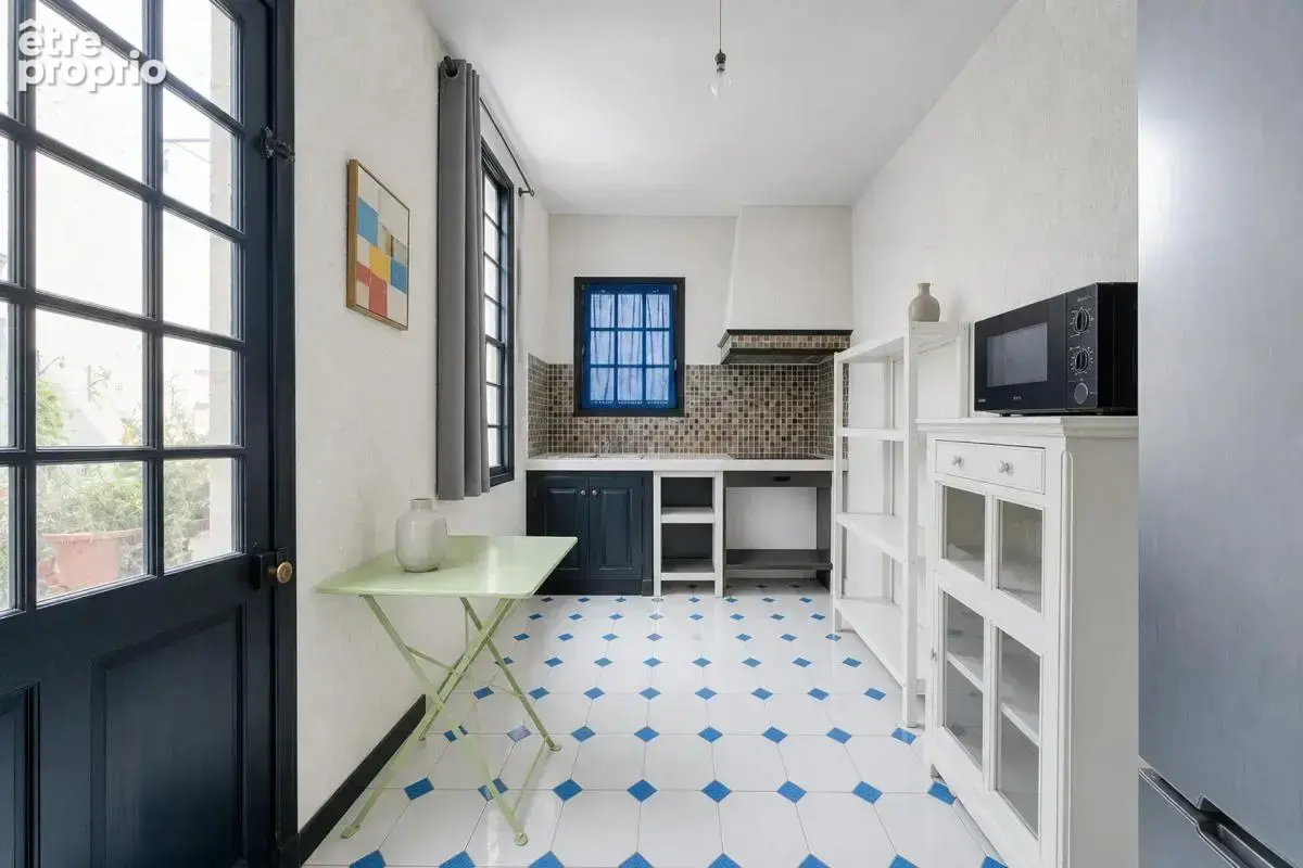 Appartement de 3 pièces de 94 m² à Saintes - photo 3