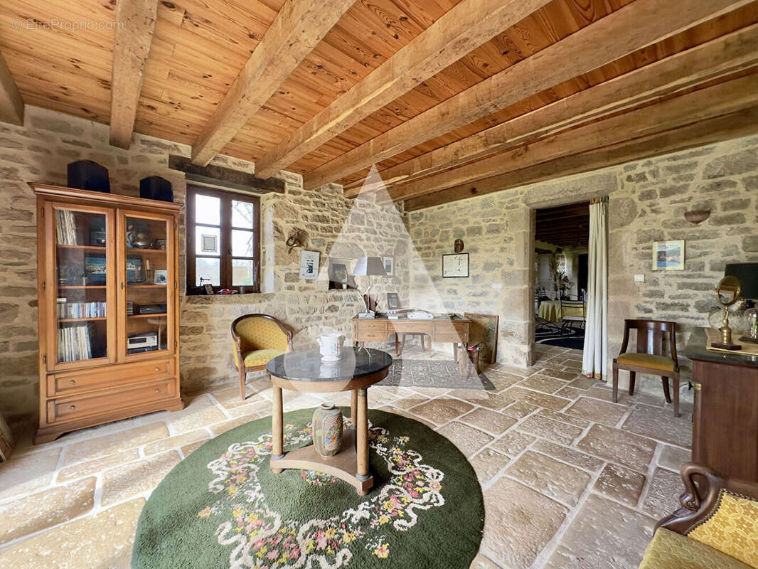 Maison à LARROQUE-TOIRAC