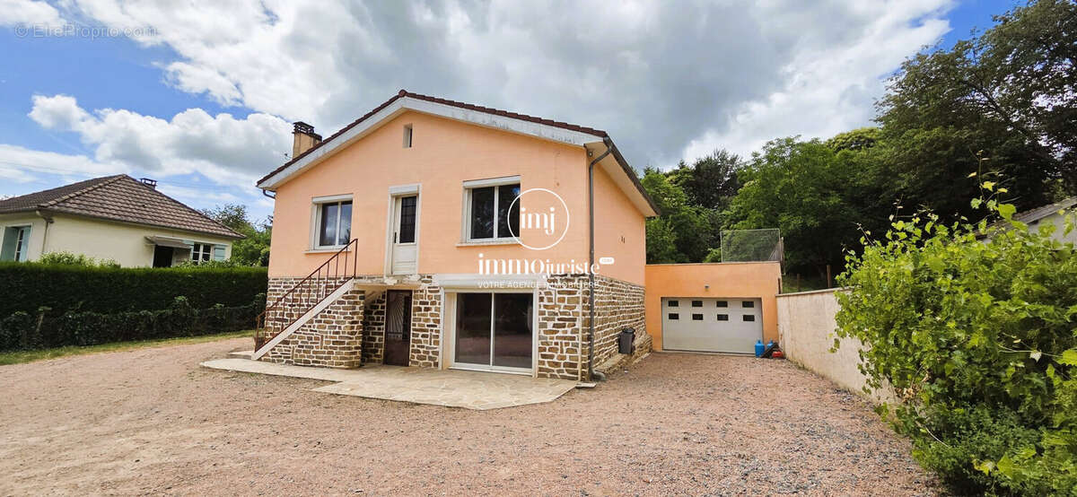 Maison 139 m² à La Coquille  - photo 3