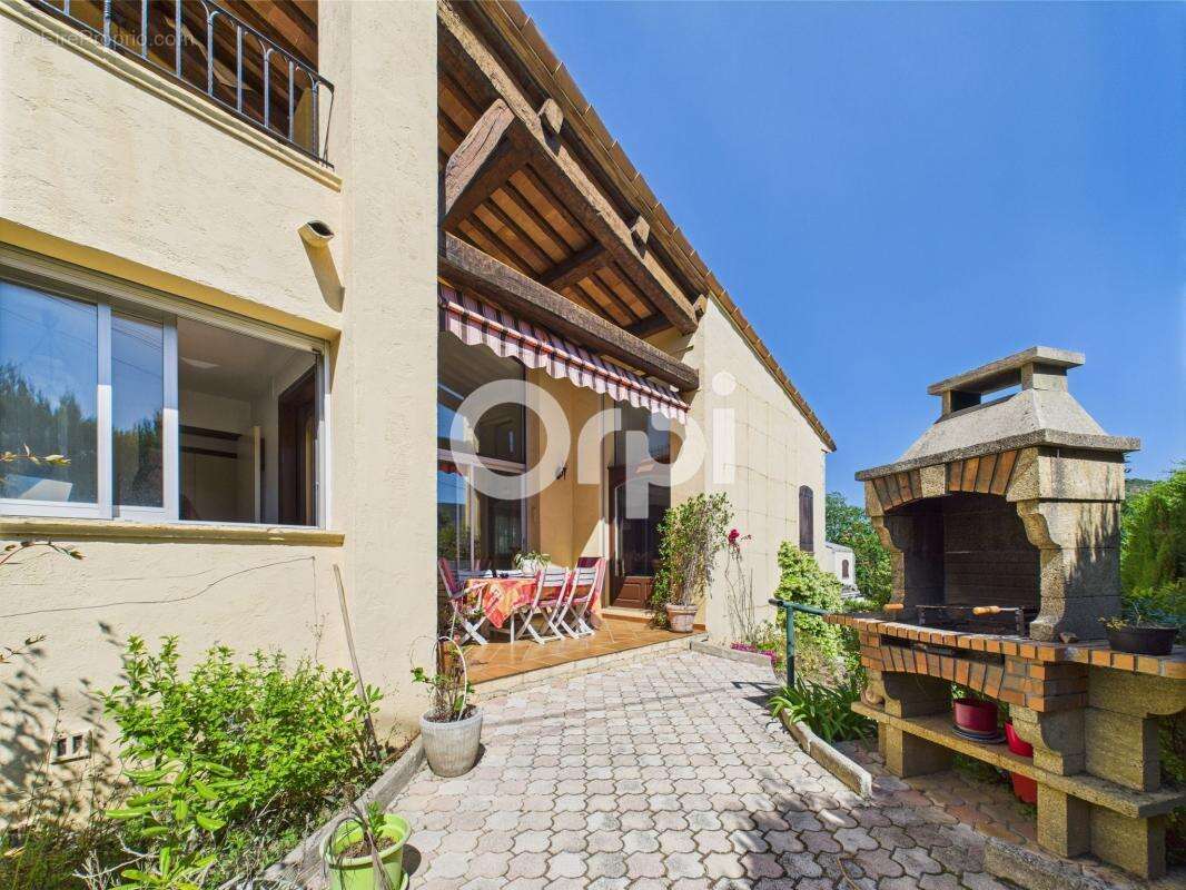 Maison à MANDELIEU-LA-NAPOULE