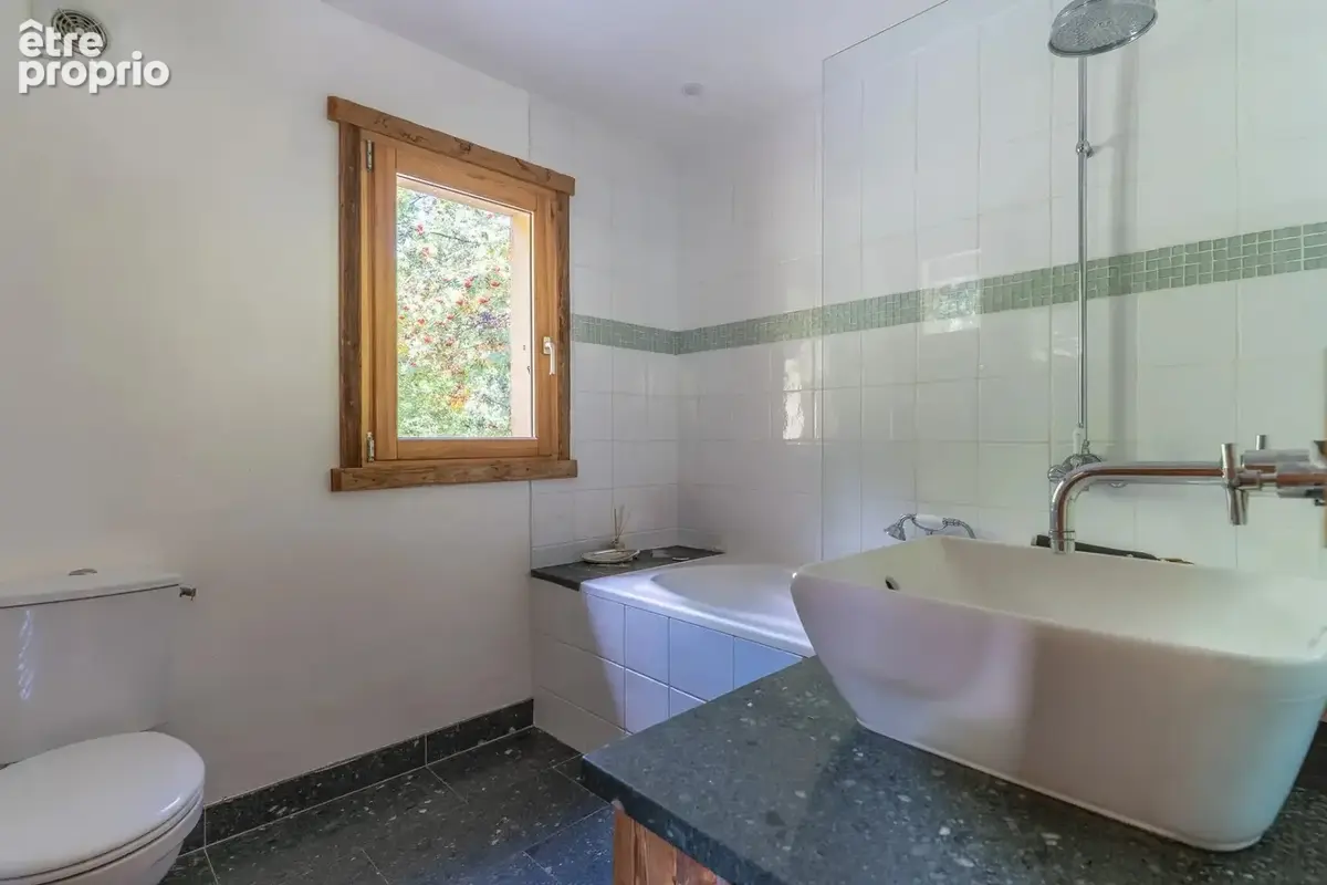 Magnifique petit chalet de charme dans le plus beau village de la vallée - photo 16