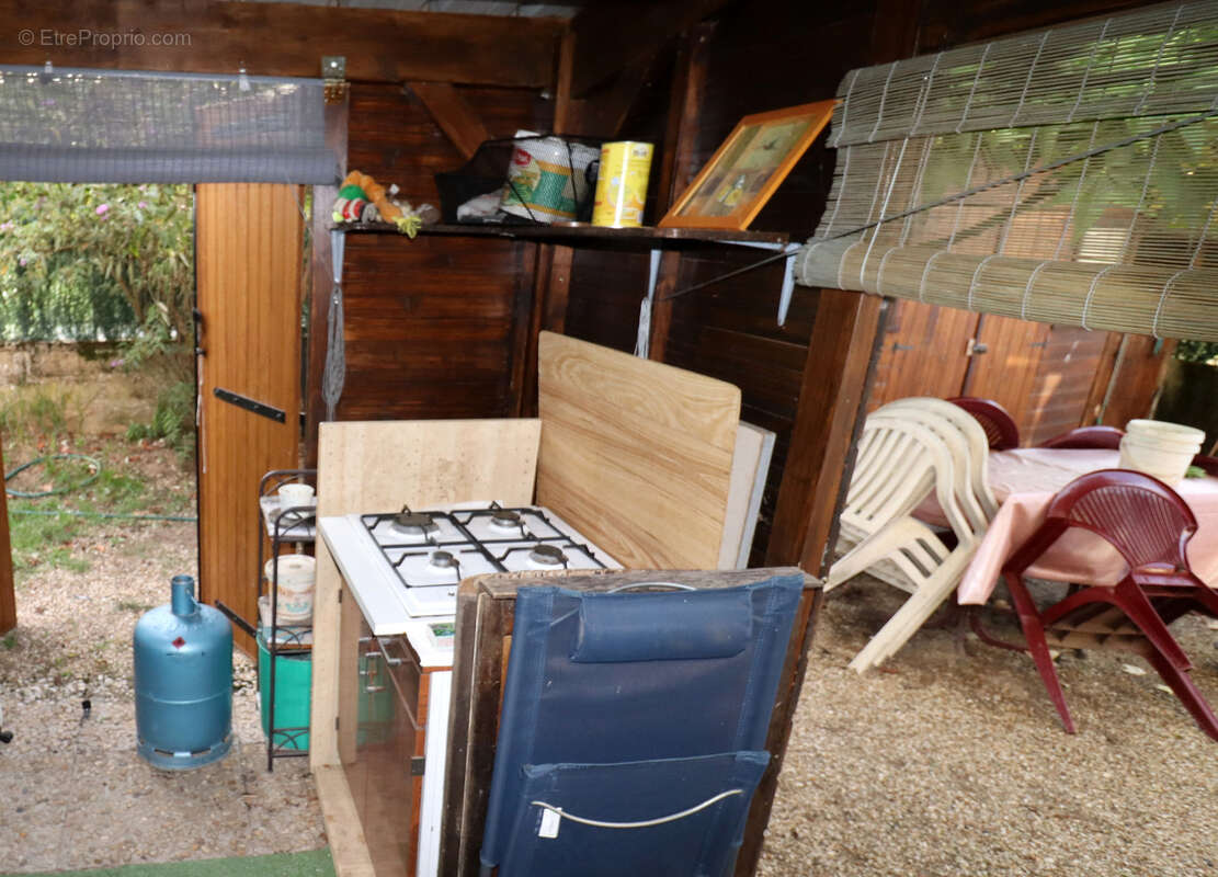Proche de CUISERY (71) Maison de village en pierre rénovée avec dépendances - photo 13