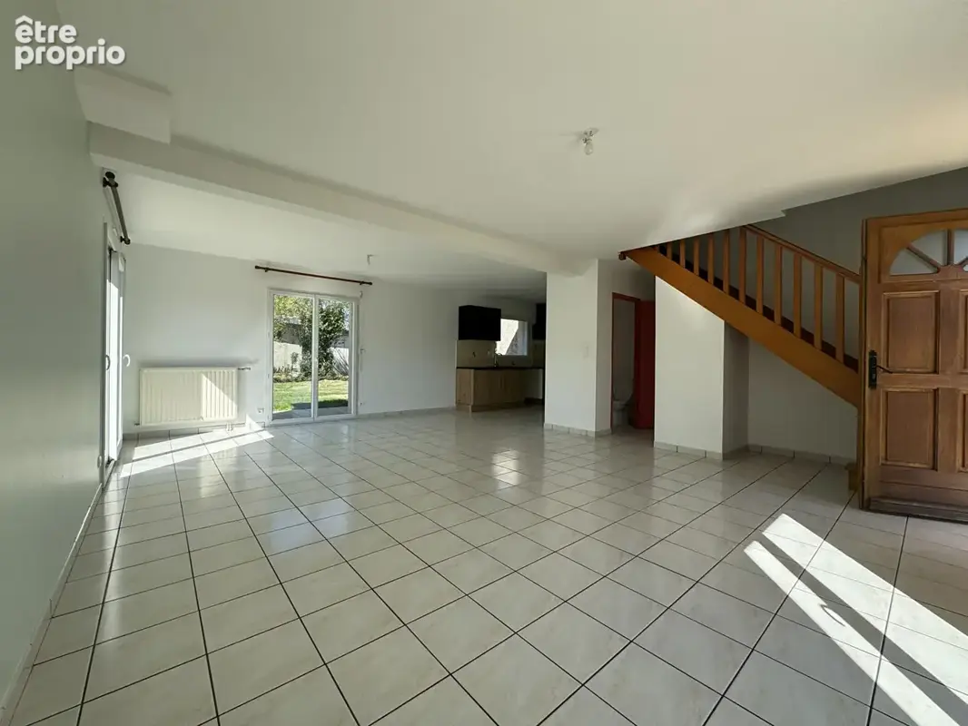Maison familiale à Saint-Rémy du plain, 110 m² avec jardin de 1052 m² et grand garage - photo 5