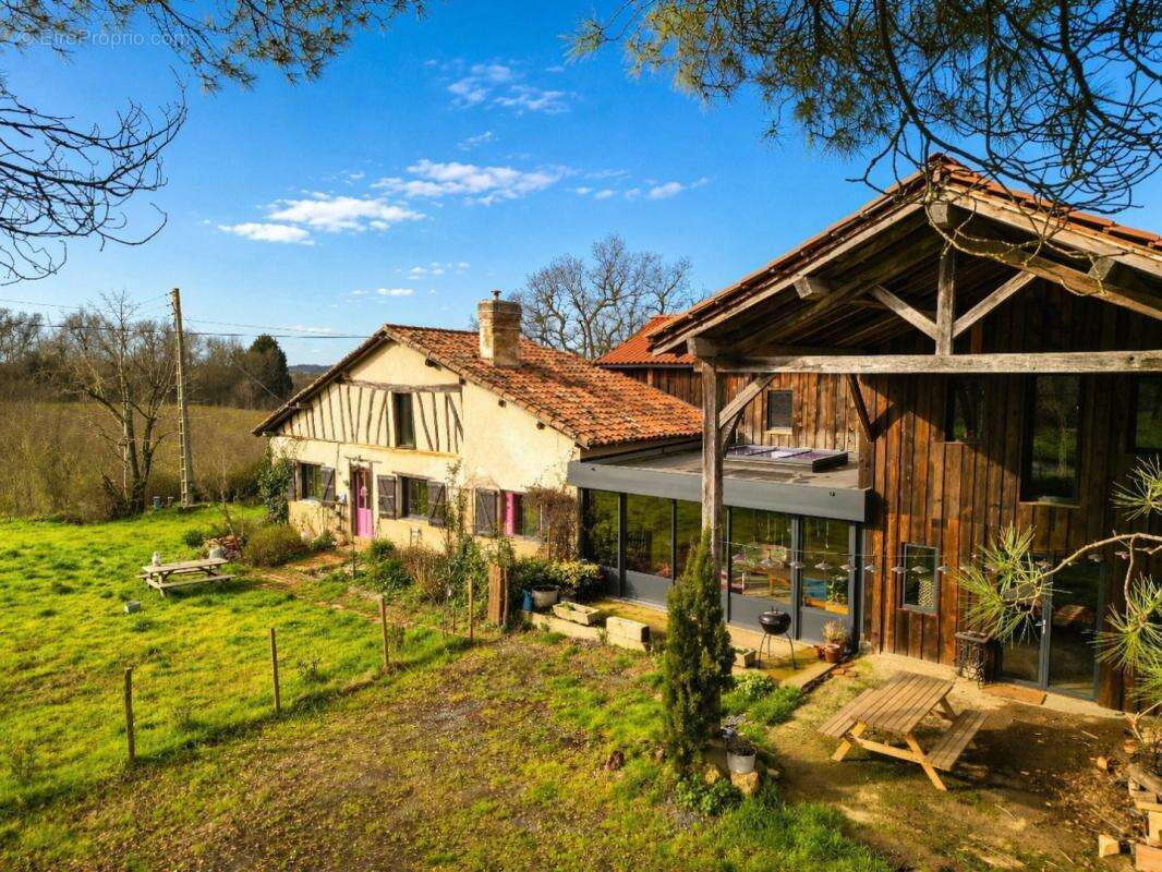 Maison à MARGUESTAU