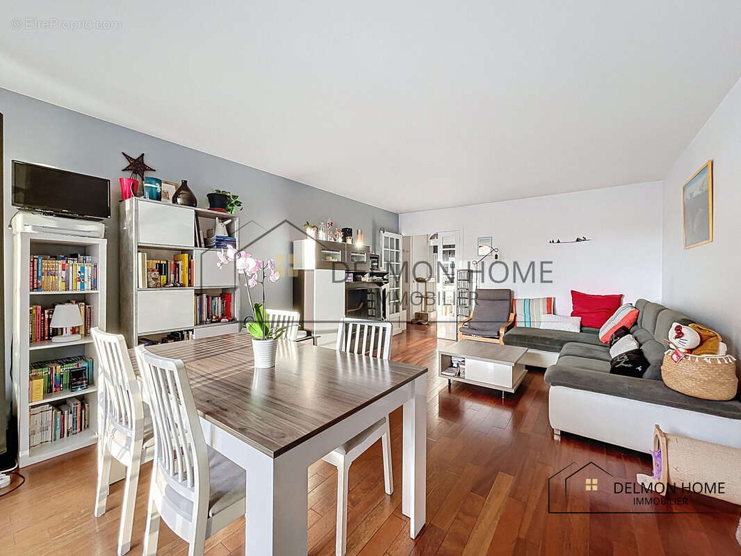 Appartement à COURBEVOIE