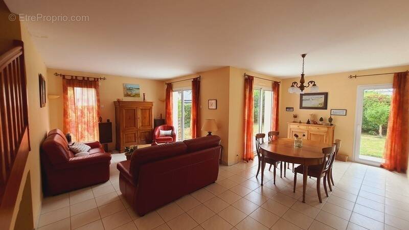 Maison à CHARTRES-DE-BRETAGNE