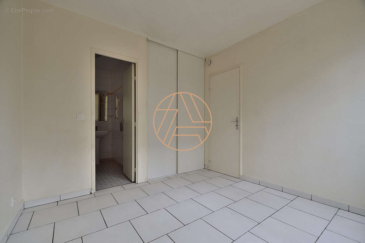 Appartement à SAINT-MAUR-DES-FOSSES