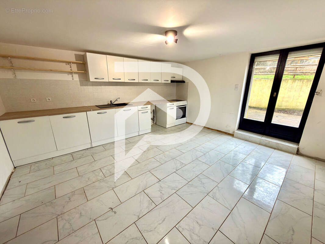 Maison à CHAMPSEVRAINE