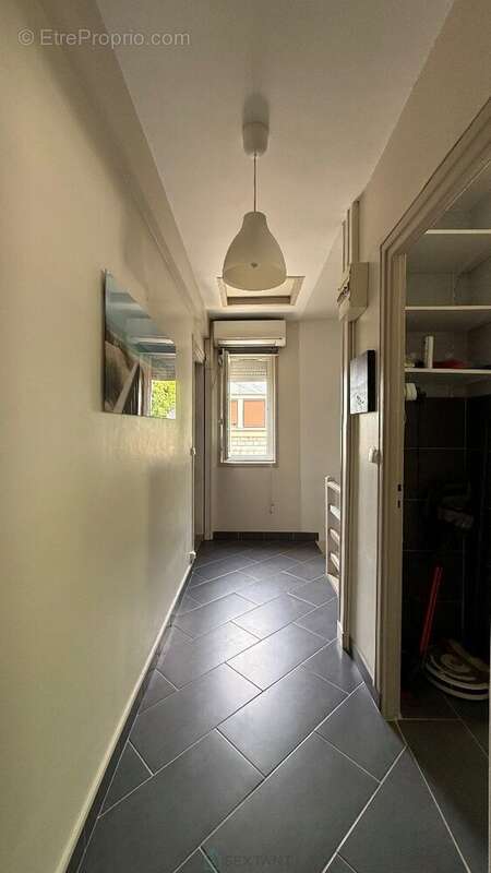 Charmante maison mitoyenne d'un côté atypique au cur d'Orival, en bord de Seine - photo 8