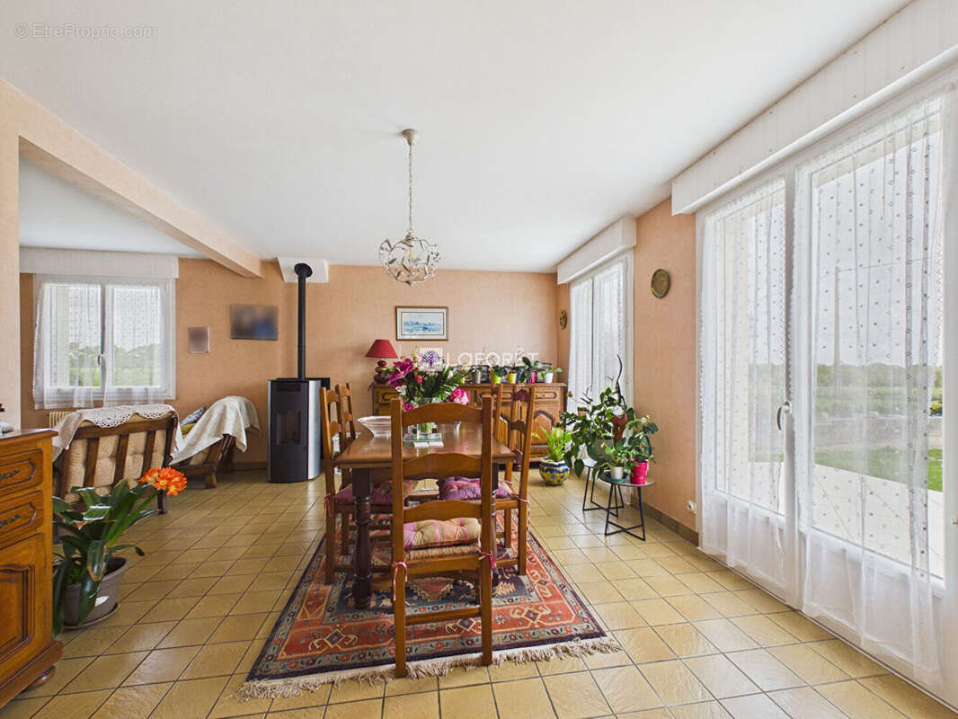 Maison à PLONEOUR-LANVERN