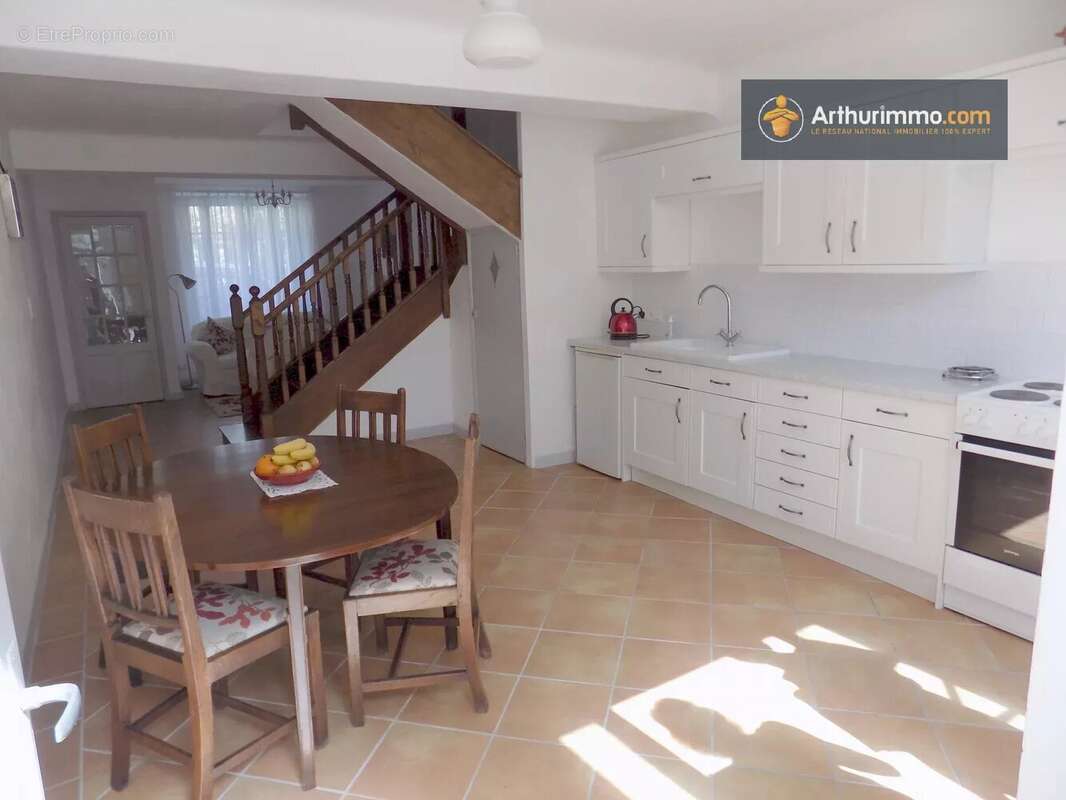 Maison à SAINTE-COLOMBE-SUR-L&#039;HERS