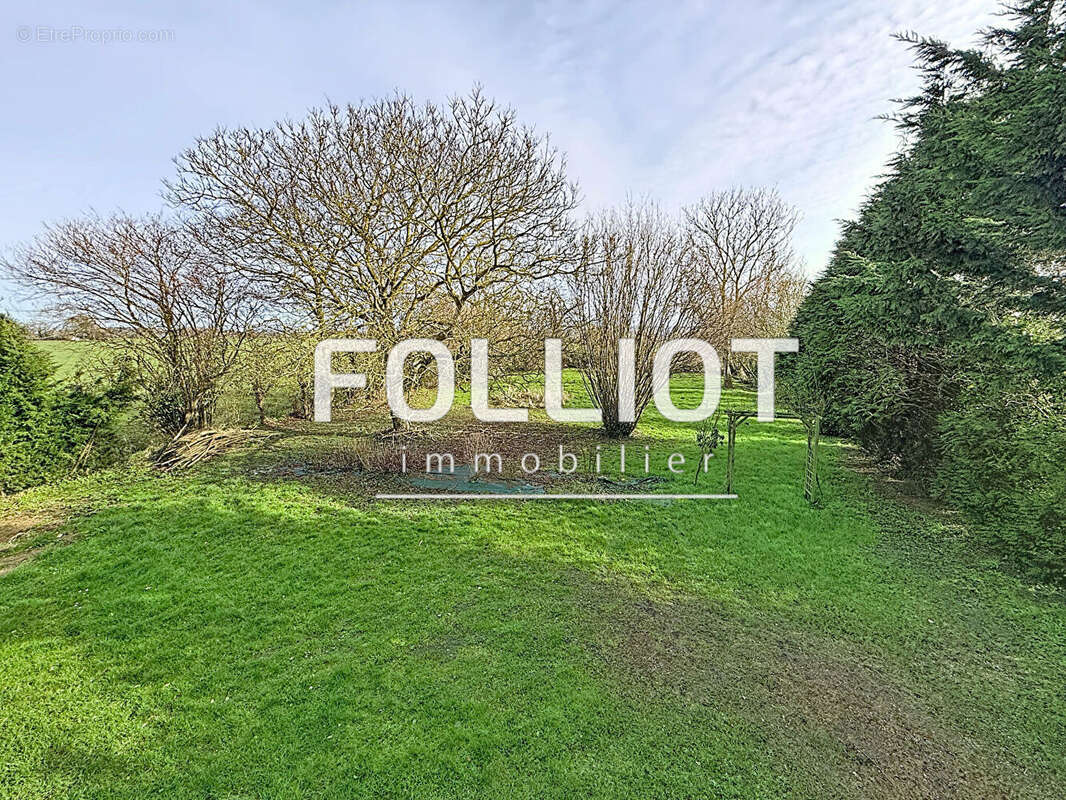 A Vendre, Maison à Saint Germain D'Elle avec terrain de 1800m² - photo 4