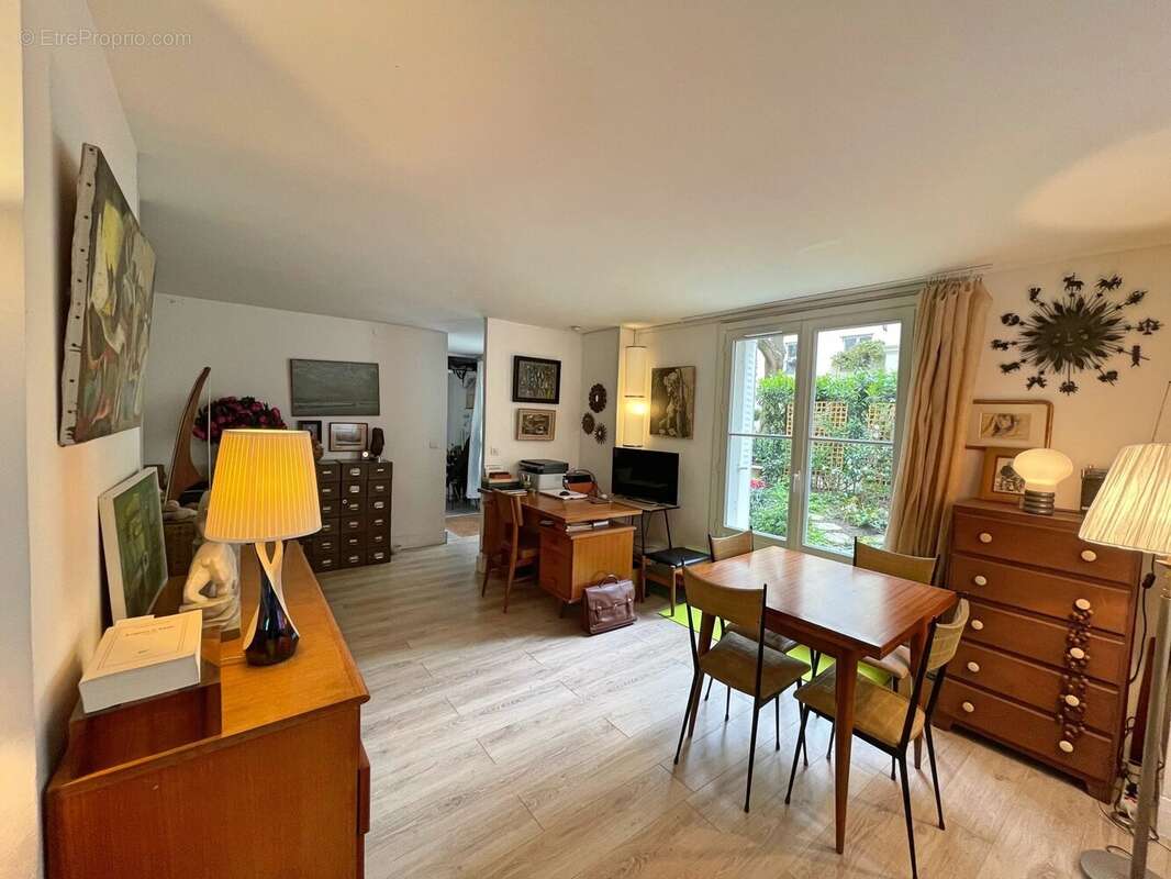 Appartement à PARIS-4E