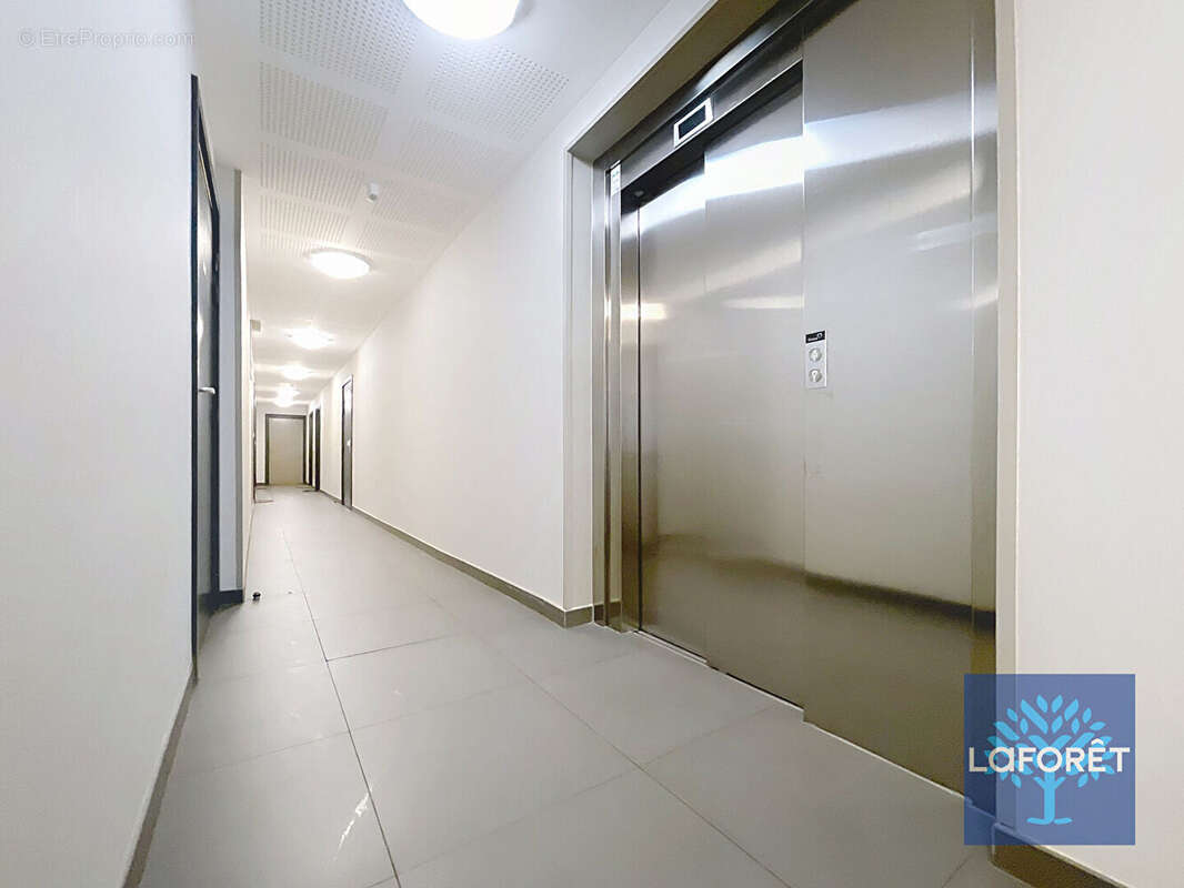 Appartement à CHILLY-MAZARIN