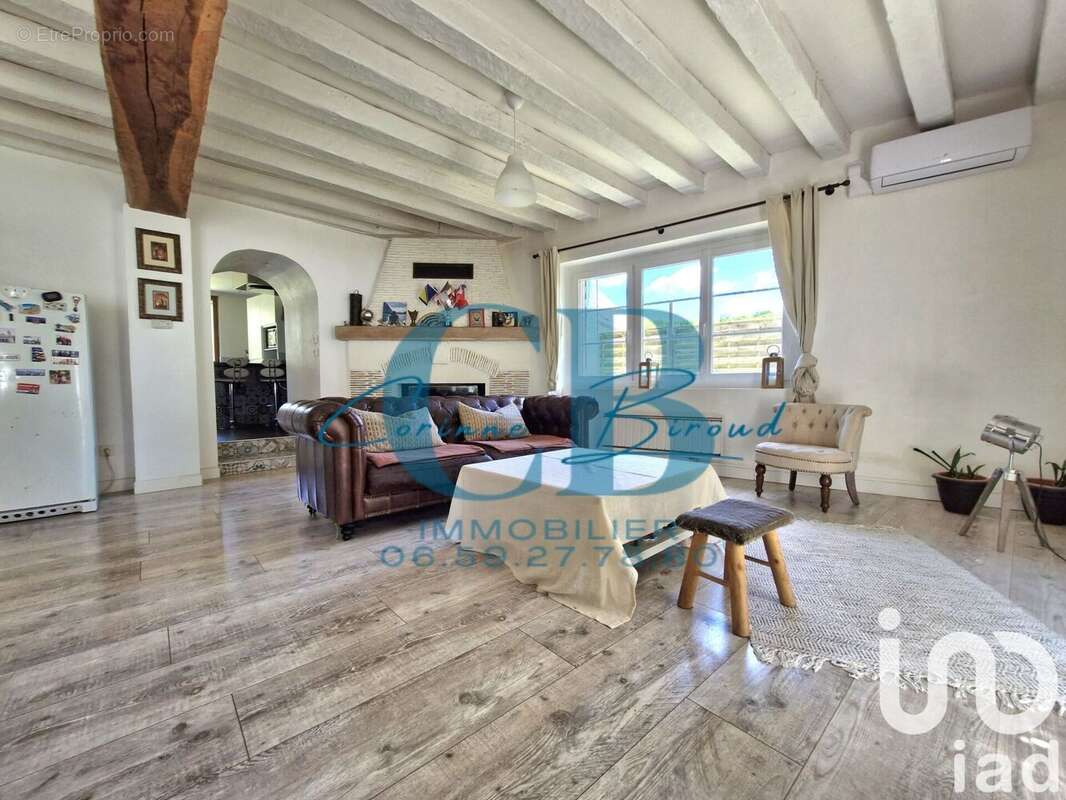 Photo 4 - Maison à VALLANGOUJARD