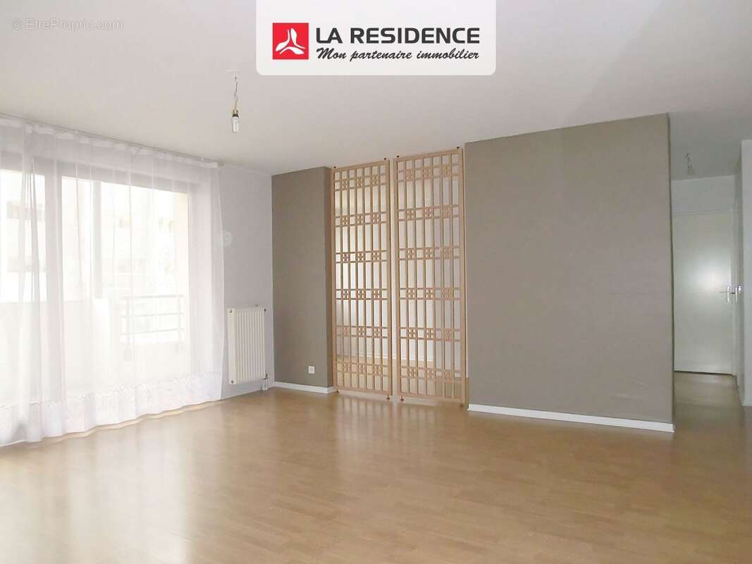 Appartement à MONTIGNY-LE-BRETONNEUX