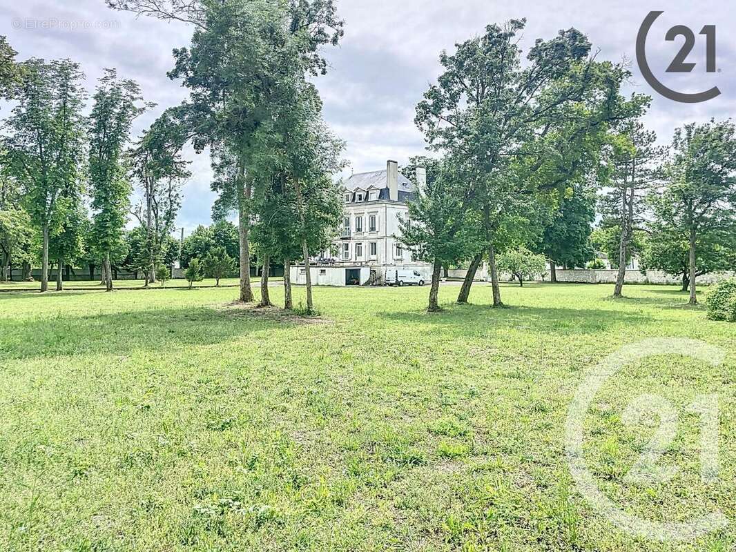 Maison à CHAMPS-SUR-YONNE