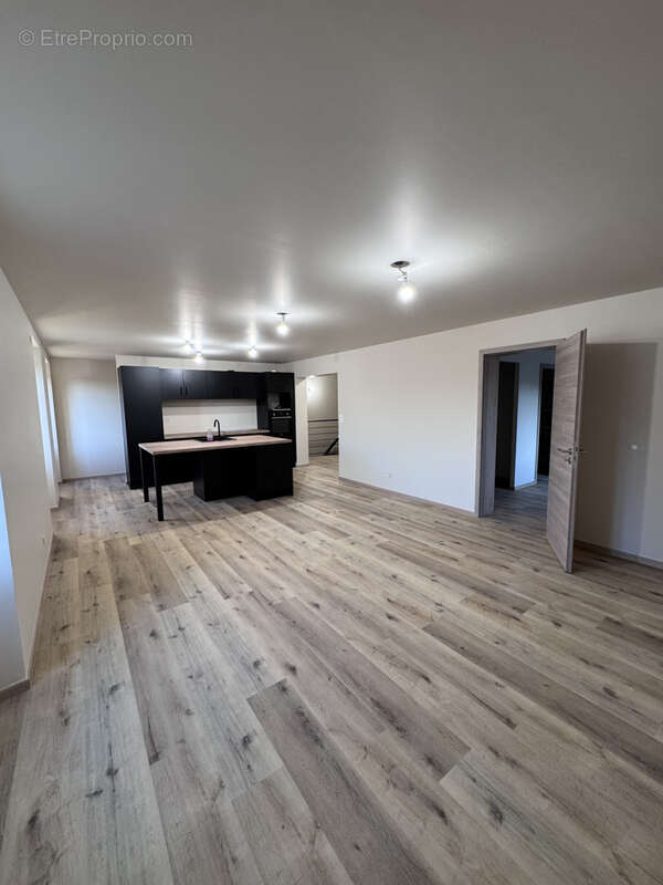 Appartement à CHALONVILLARS