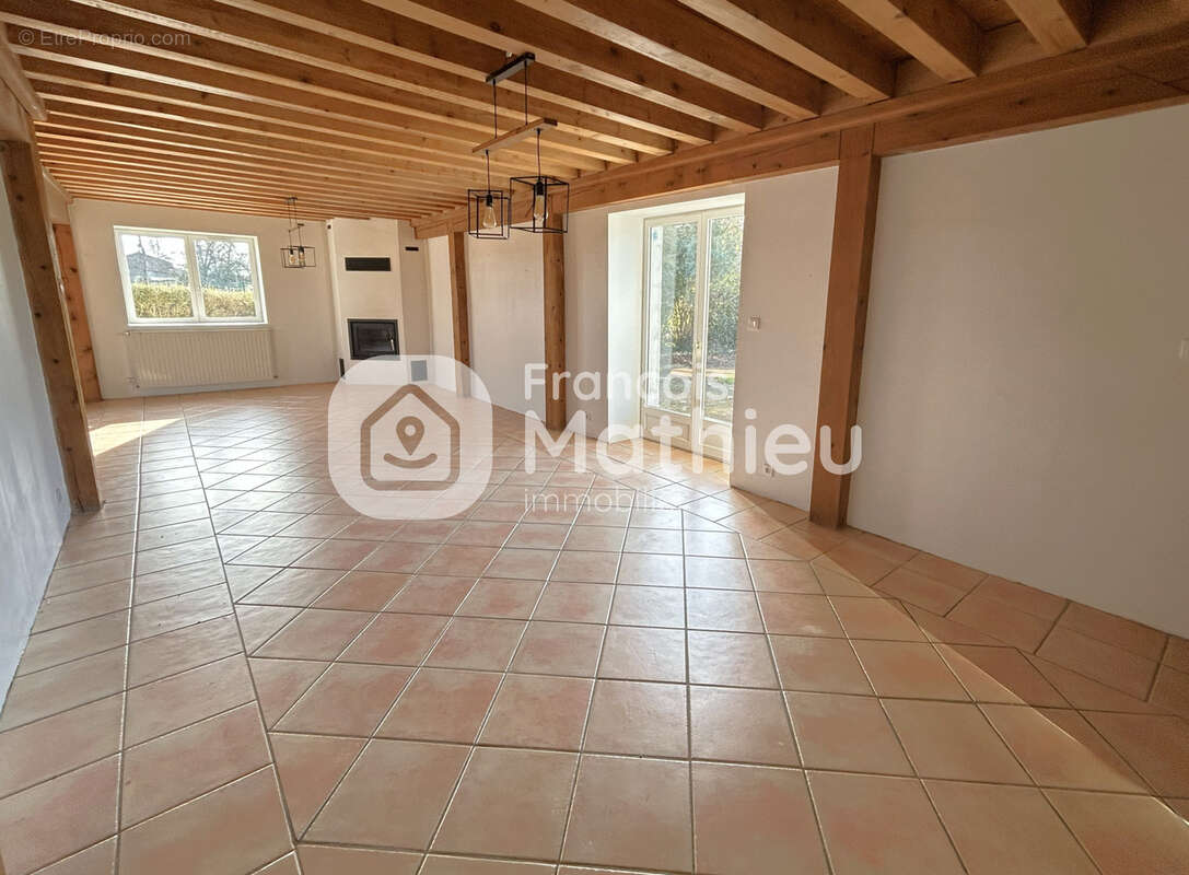 Maison à CHATILLON-SUR-CHALARONNE