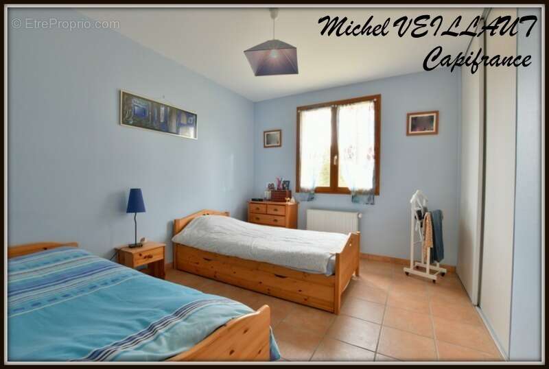 Maison à vendre plain-pied 5 pièces TOULON SUR ALLIER (03), 4 chambres, garage, terrain 1315 m² arboré - photo 9