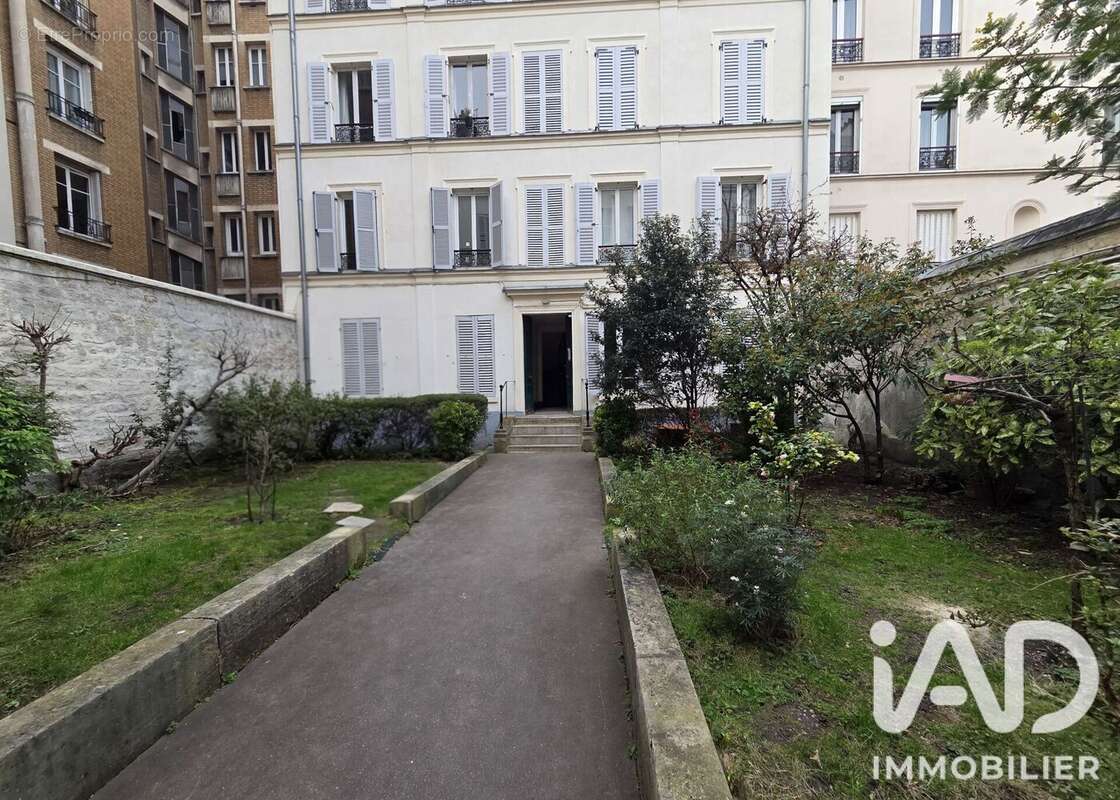 Commerce 42 m² à Paris-17e  - photo 6