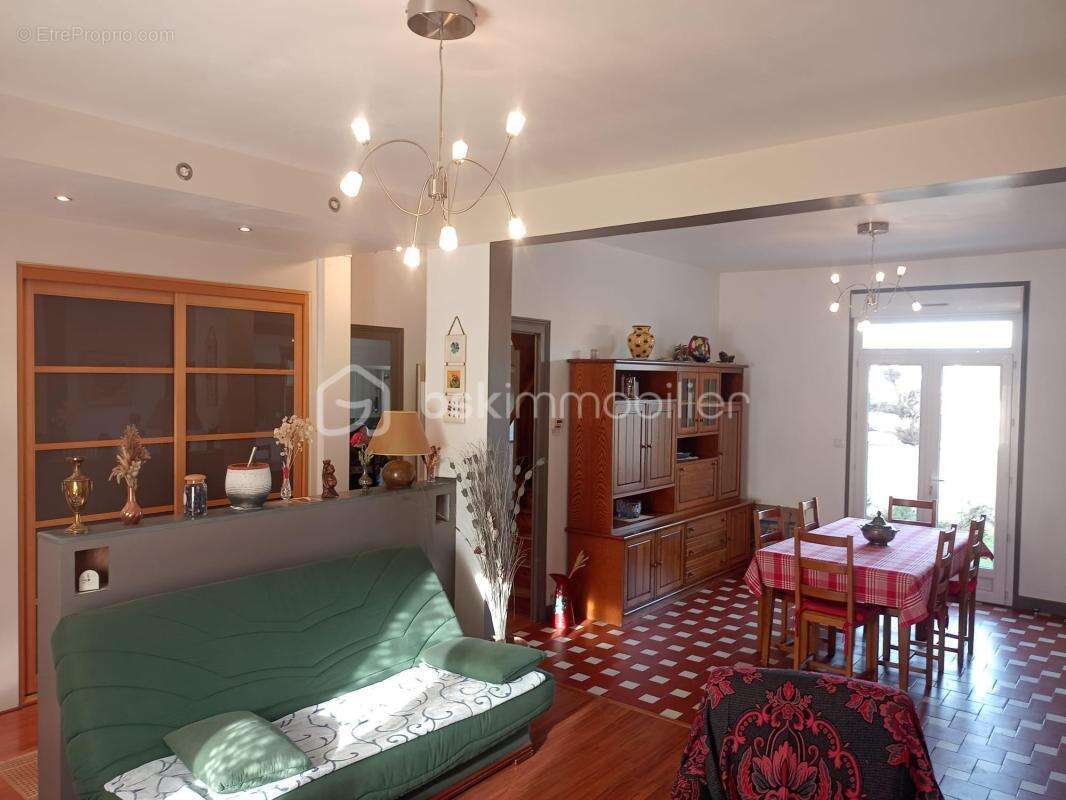 Maison de caractère R+1 de 166m² - photo 5