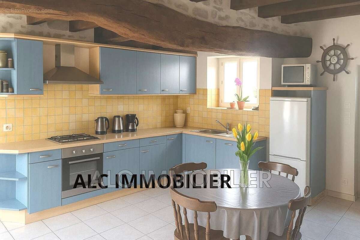 Maison 289 m² à Saint-Denis-Sur-Sarthon  - photo 2