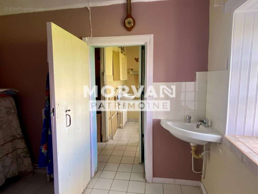 Maison à CRUX-LA-VILLE