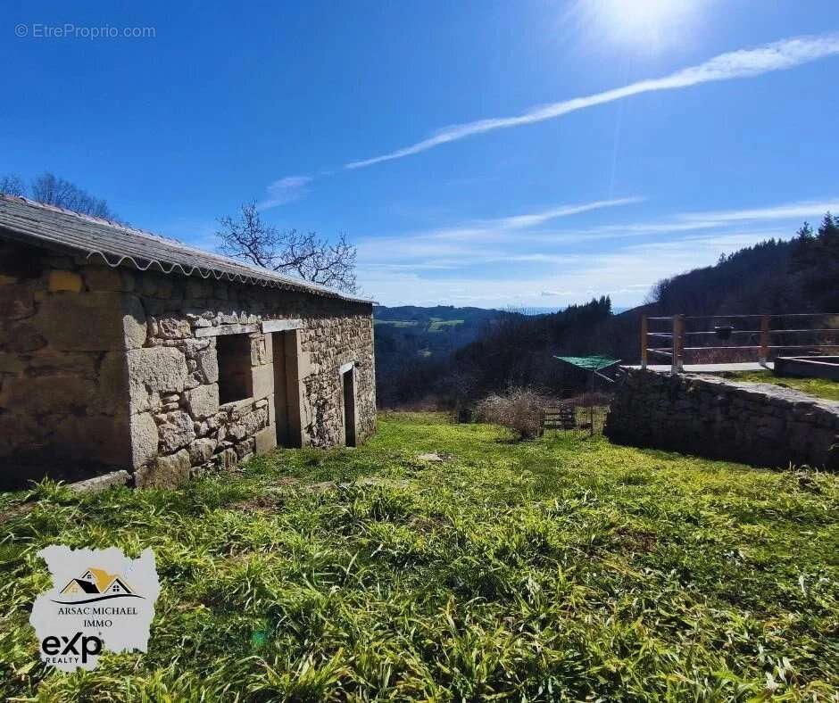 Maison à VERNET-LA-VARENNE