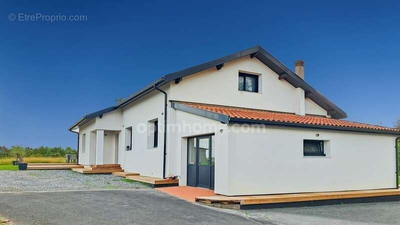 Maison à PEYREHORADE