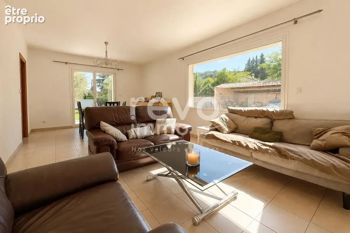 Une maison et plus de 190 m² en plus  pour vos projets ! - photo 3