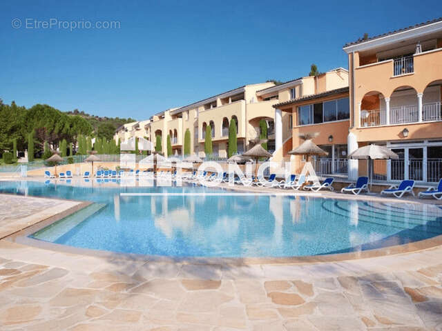 Appartement à GREOUX-LES-BAINS