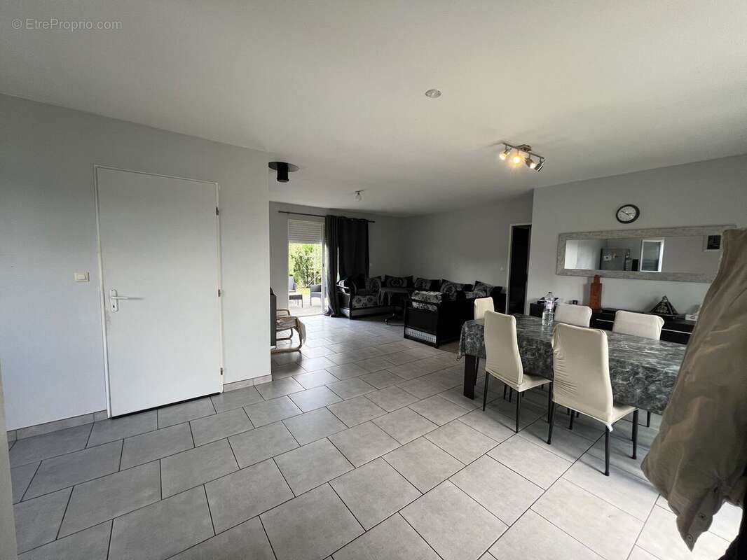 Maison à SAINT-DENIS-DE-PILE