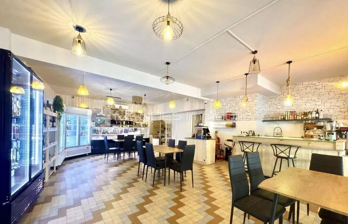 Commerce à ROQUEBRUNE-CAP-MARTIN