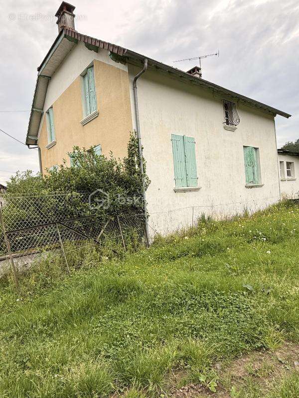 Maison de 172 m² - dépendances - 4172 m² de terrain - photo 8