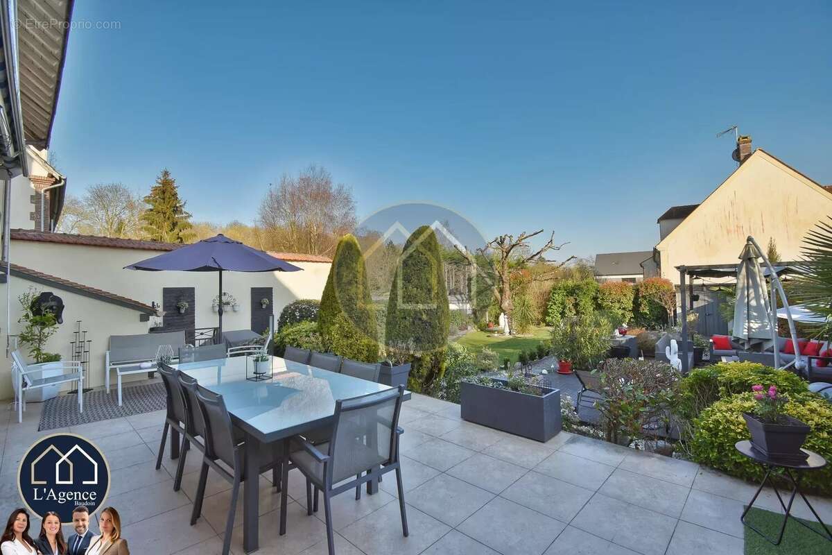 Maison à NOGENT-LE-ROI