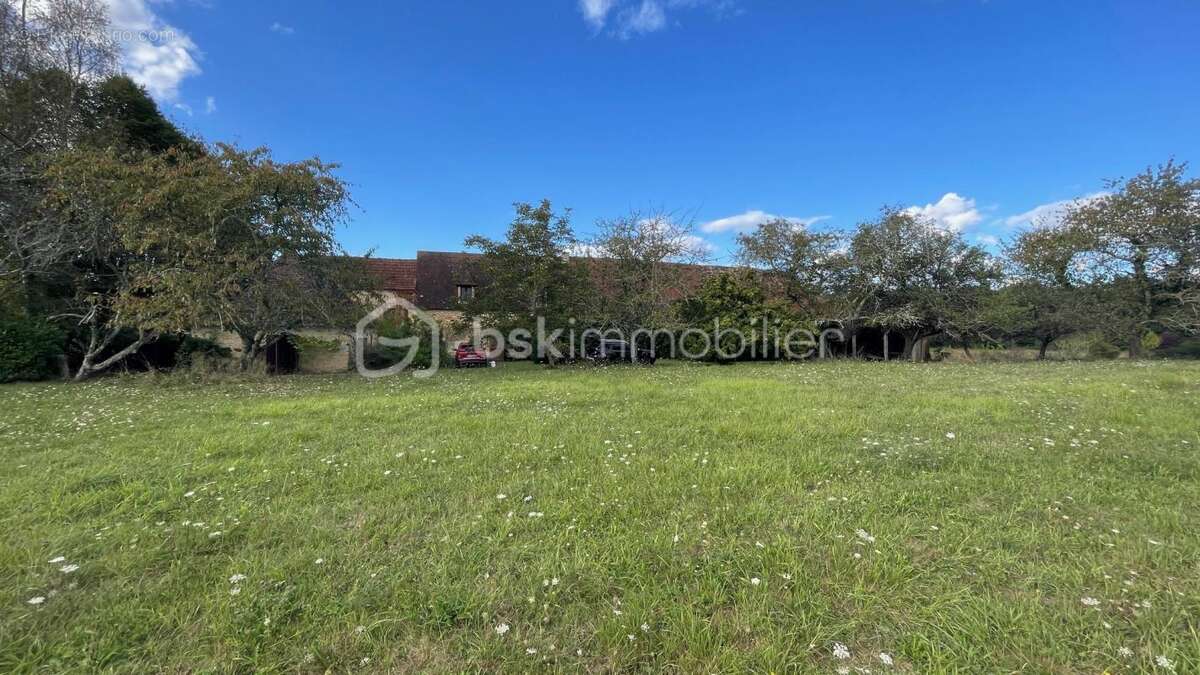 Maison à PRESSIGNAC-VICQ