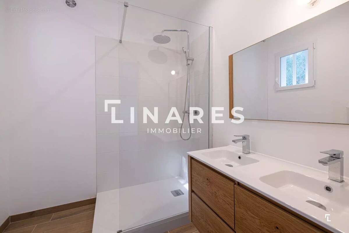 Appartement à MARSEILLE-12E